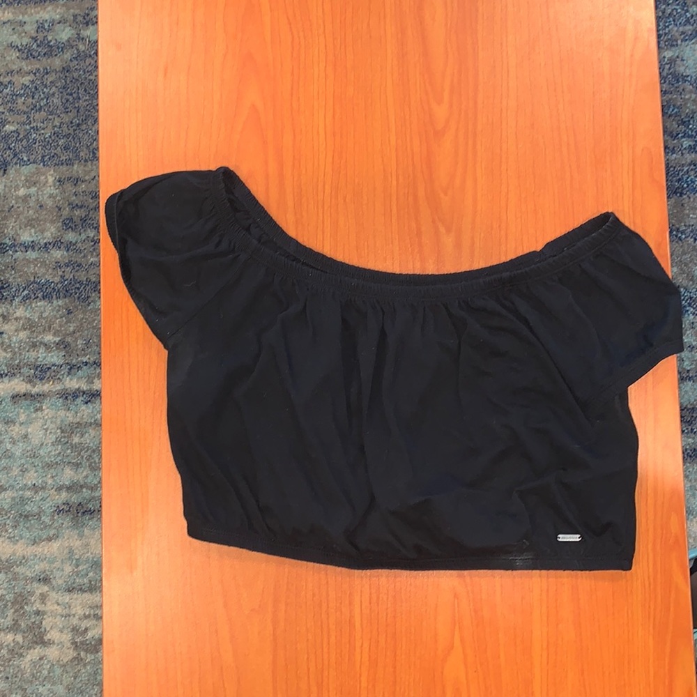 Black crop top